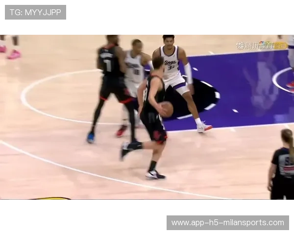 火箭篮板狂魔制霸内线，震撼联盟的超级巨星！