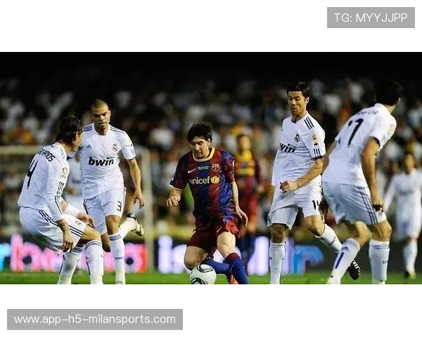 皇马攻击群全面熄火！维尼修斯连场低迷