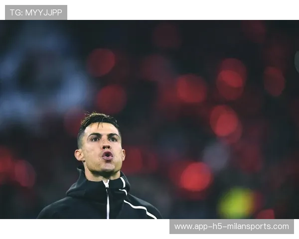 阿贾克斯盯C罗式头球铁塔：逆天弹跳瞬间点燃绿茵激情