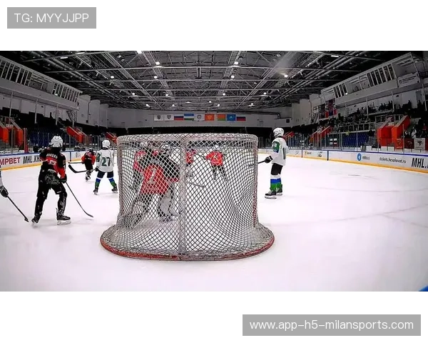 白俄罗斯曲棍球联赛激战正酣，俄罗斯曲棍球比赛